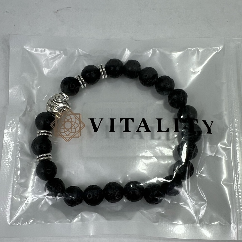 Elephant charm bracelet